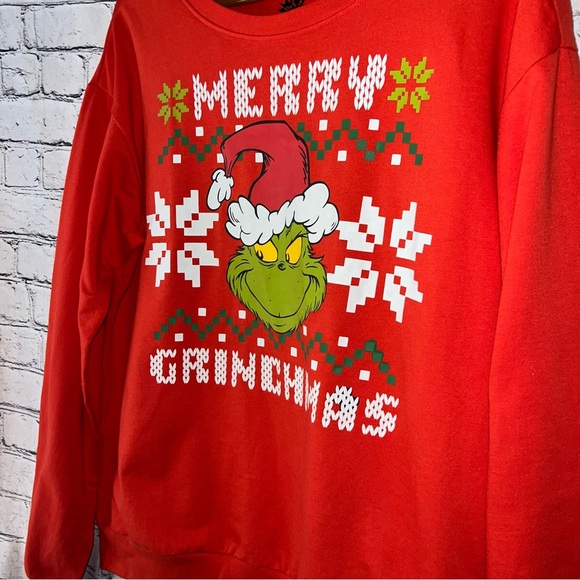 Grinch NWT Women's Merry Grinchmas Graphic Crewneck Sweatshirt Size Medium - Picture 3 of 5
